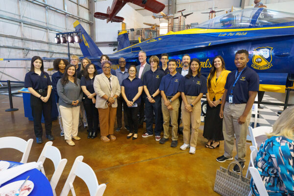 ppg-aerospace-with-rising-aviation-students